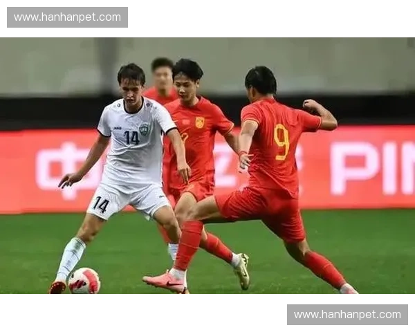 国青足球赛精彩纷呈 决战绿茵场展现青春风采